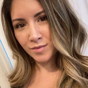 Meet your Posher, Desiree